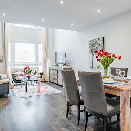 Beautiful Property In Downtown Core Close To Subway Station! Торонто Экстерьер фото