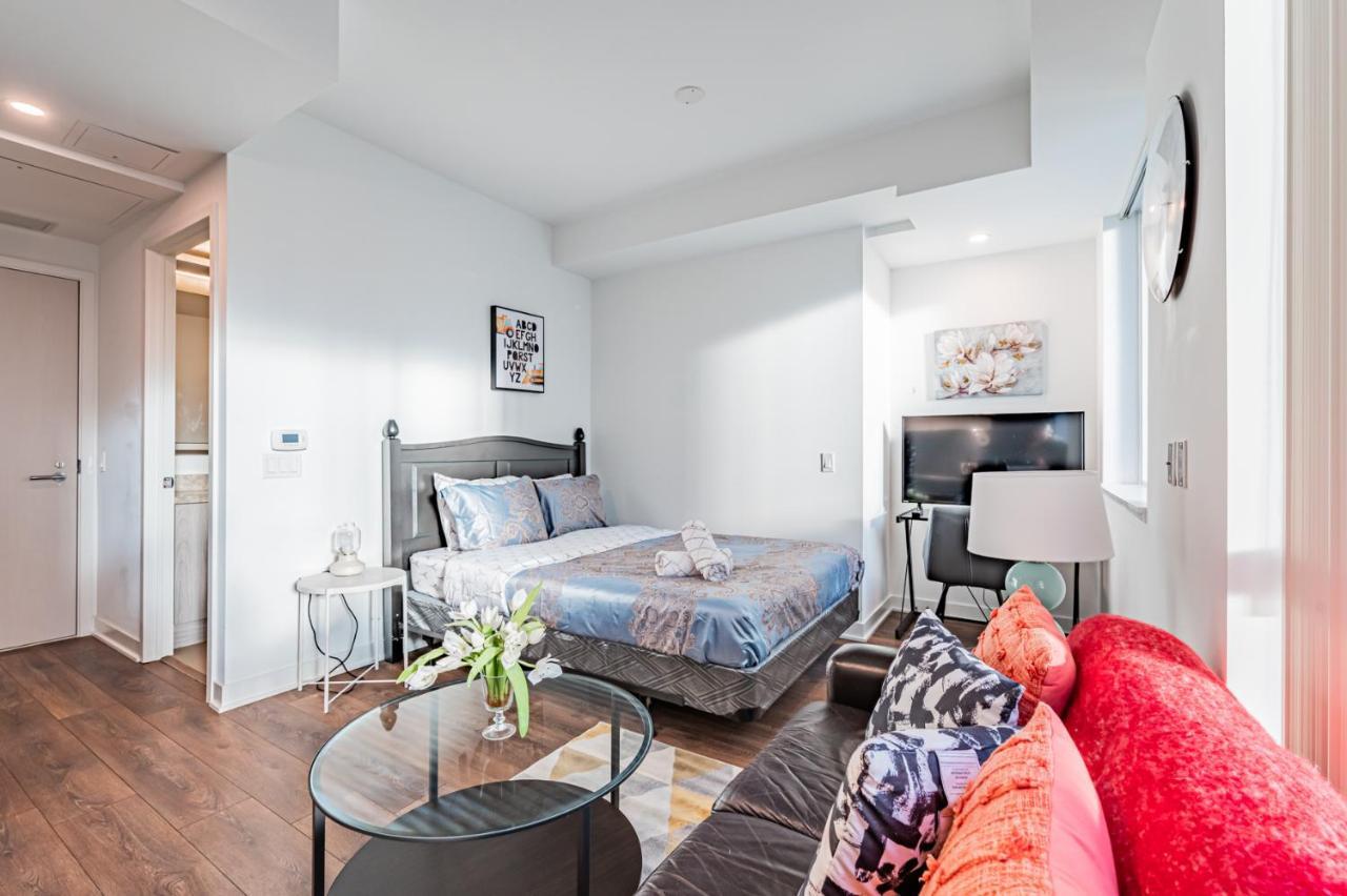 Beautiful Property In Downtown Core Close To Subway Station! Торонто Экстерьер фото